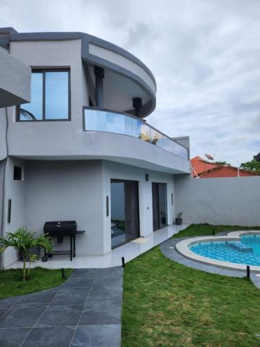 Piscina a Villa Amani o a prop