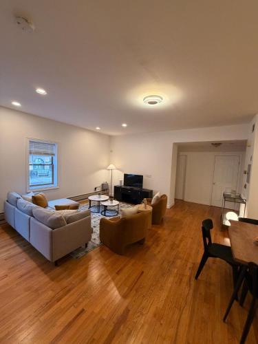 Foto dalla galleria di 016- Spacious&Comfortable 2B2B 20 Min to NYC a Hoboken
