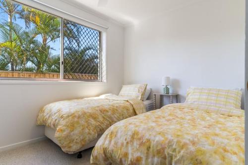 En eller flere senge i et værelse på 3-45 Beech Street