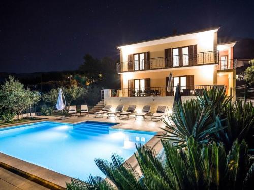 Villa in Podstrana with barbecue and Wi-Fi