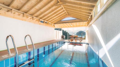 Swimmingpoolen hos eller tæt på Namhae Palace1470 Pension