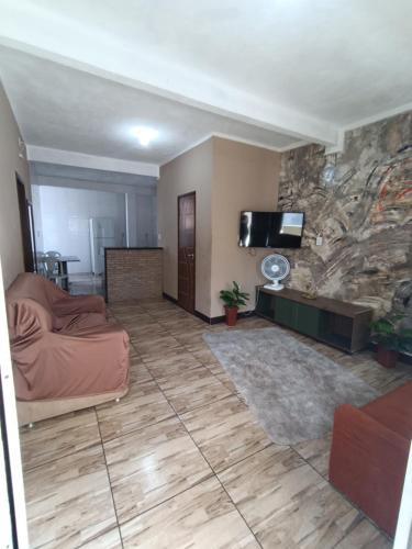 Køkken eller tekøkken på Bela Casa em Madre de Deus 2