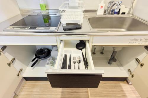 Shinsaibashi 10min Elevator Apartment with 2 Premium Double Beds and Balcony3O2 4O2