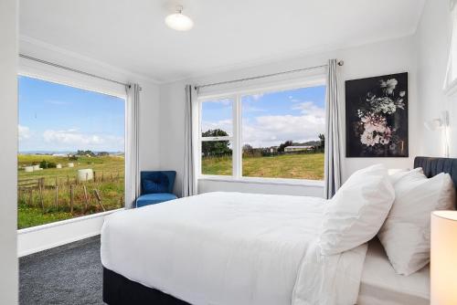 Postel nebo postele na pokoji v ubytování Peaceful 3-Bed Escape with Scenic Deck