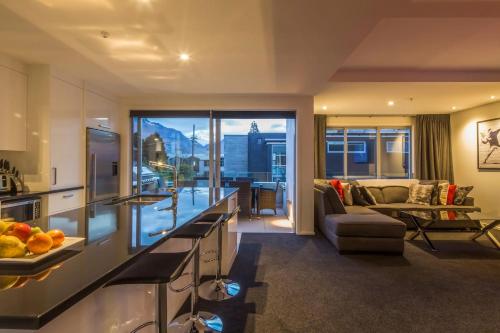Central Queenstown Melbourne St Apartment