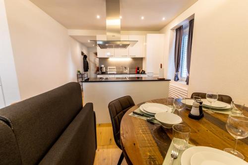 Køkken eller tekøkken på Jasminkas Host 3 - Stadtwohnung mit Küche & gratis Parkplatz