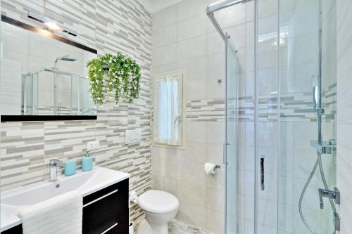 Oksana's Bernadette Apartment photo 9