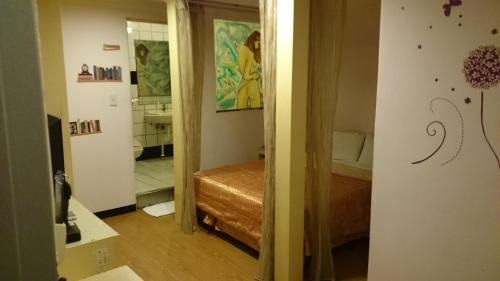 Bunk bed o mga bunk bed sa kuwarto sa Rido Hotel
