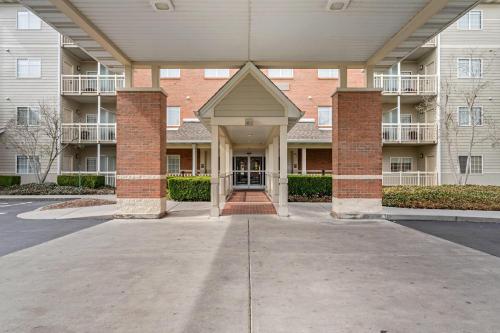 LeConte Hotel & Convention Center, an Ascend Collection Hotel — Property building