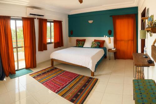 Ένα ή περισσότερα κρεβάτια σε δωμάτιο στο OAsis du VoyAgeuR a peaceful appartement for stop over