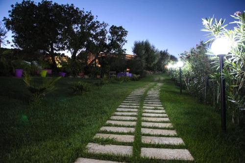 Κήπος έξω από το ISS Travel, Stazzu Fioritu - ground floor apartments with sea view