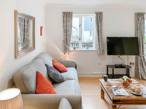 Et tv og/eller underholdning på Rosemary Cottage