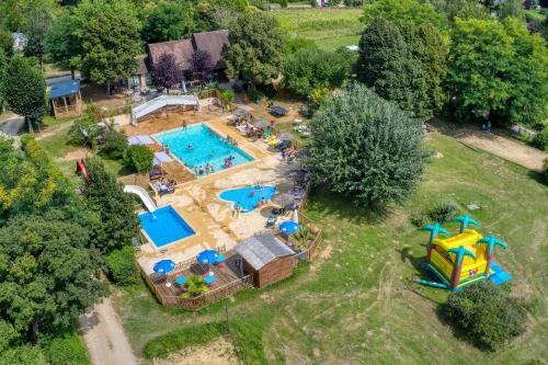 Camping familial avec Espace aquatique Les Eyzies ccbeeig