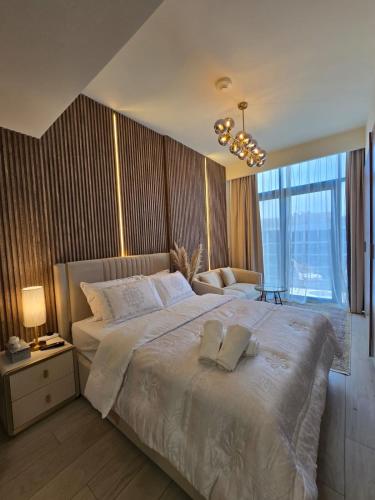 Luxury Studio With Burj Khalifa Views