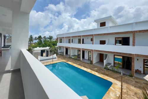 Swimmingpoolen hos eller tæt på Shirley Residence Kiwengwa