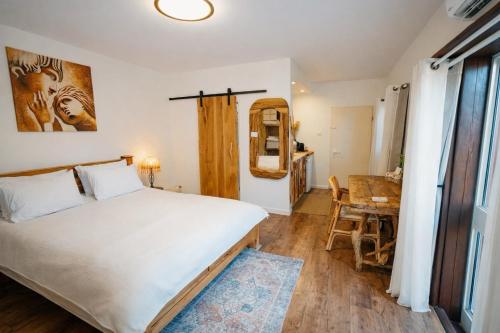 Unique suite adults only Eilat