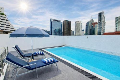 Swimmingpoolen hos eller tæt på Harmony Living Condominium