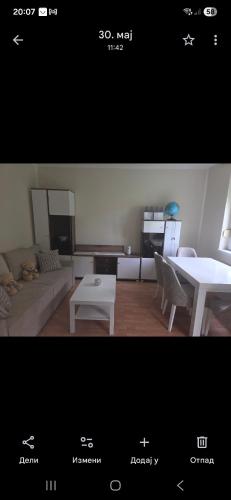 TV a/nebo společenská místnost v ubytování Twins apartman