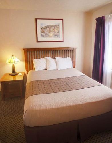 Capitola Venetian Vacation Rentals - Two Bedroom With Ocean View #124