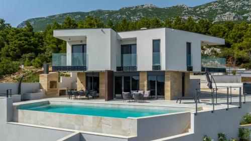 Modern villa Mare at sea in Peljesac