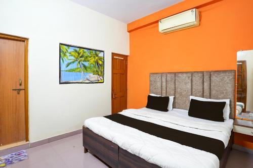 En eller flere senge i et værelse på SPOT ON by OYO Bhedaghat Resort