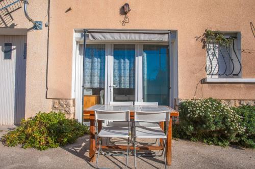 Studio proche plage clim et parking