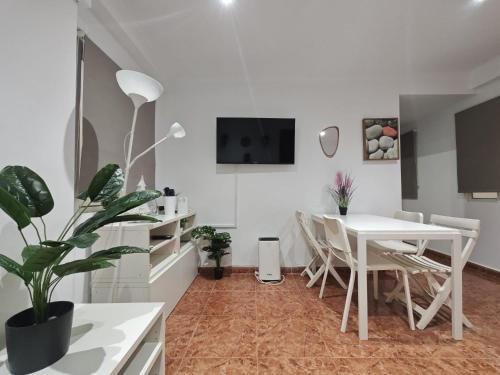 Apartamento 2 dormitorios en centro histórico de Málaga, junto a Plaza de la Merced