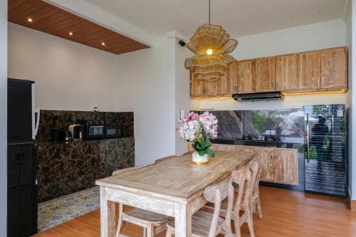 Køkken eller tekøkken på The Lavana Hi Inn Uluwatu