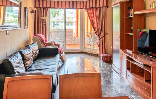 2 Bedroom Lovely Apartment In Fuengirola