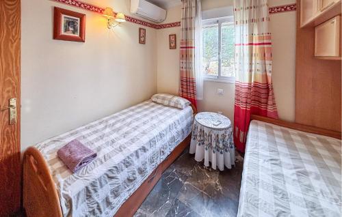 2 Bedroom Lovely Apartment In Fuengirola