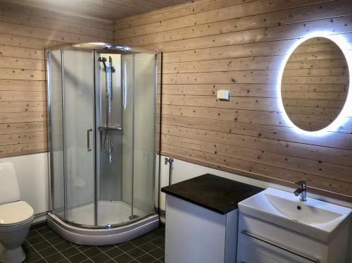 Koupelna v ubytování Birdbox Reksta