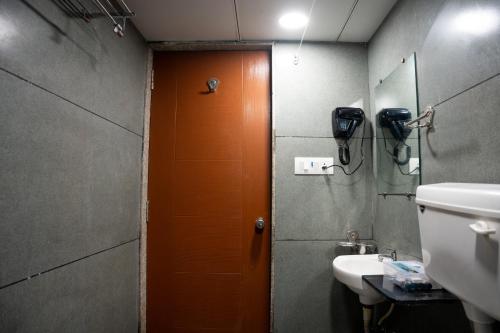 Et badeværelse på Lotus Lagoona Beach Resort