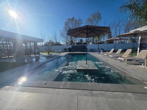 Piscina a ZEN Villa o a prop