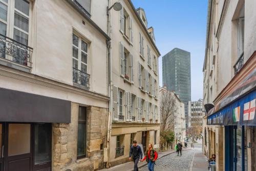 Charming apartment design near Sorbonne