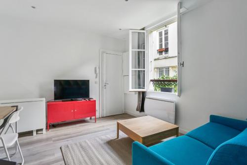 Charming apartment design near Sorbonne