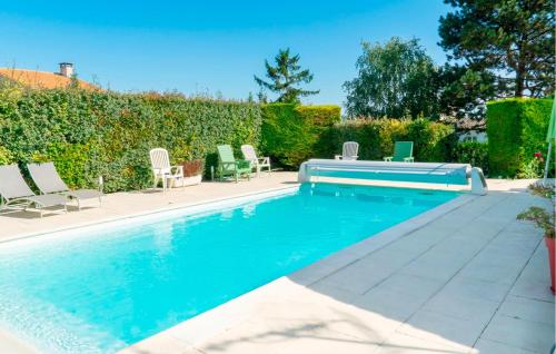 Beautiful Home In Meschers-Sur-Gironde