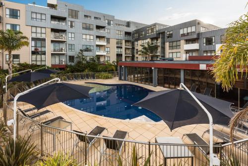 Bazén v ubytování The Esplanade Resort And Spa nebo v jeho okolí