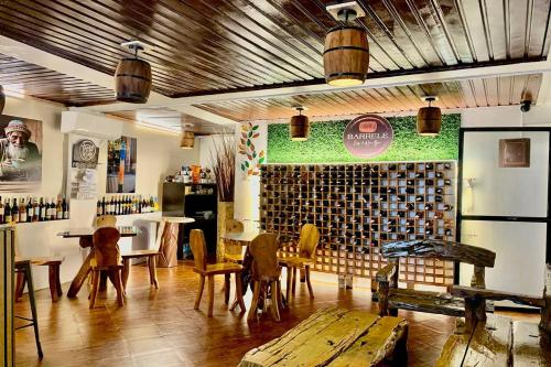 Fotografie z fotogalerie ubytování Barelle Hostel, Coffee and Wine Bar v destinaci Sampong