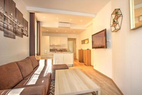 Lovely 1BR flat 15 min walk from La Croisette