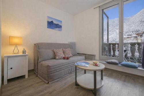 En generel udsigt til bjerge eller udsigt til bjerge taget fra lejligheden