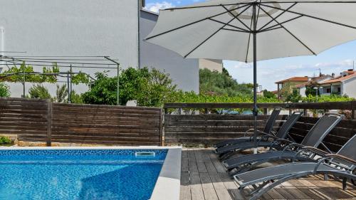 Apartment Petrinic - Apartman S by Villas Guide