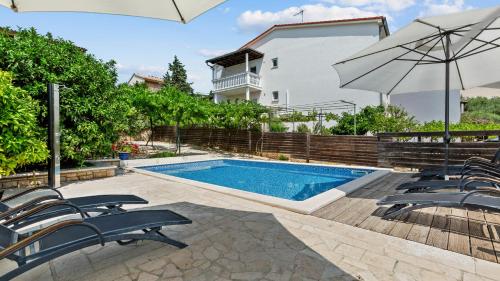 Apartment Petrinic - Apartman S by Villas Guide