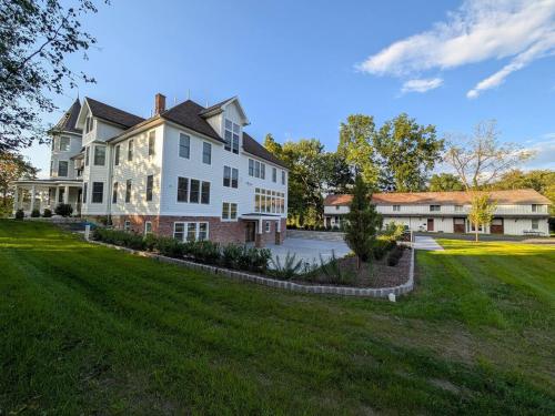 En have udenfor Parkway House Goshen Bed And Breakfast Suite 4