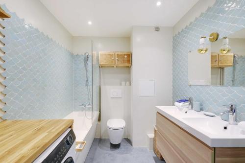 Spacious parisian apartment - 2BR 4P – République