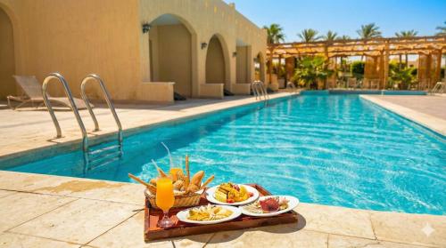 Swimmingpoolen hos eller tæt på Romance Regency Club - Ultra All Inclusive