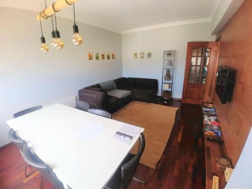 Flat with 3BR in Lisbon - Walk to FIL and MeoArena