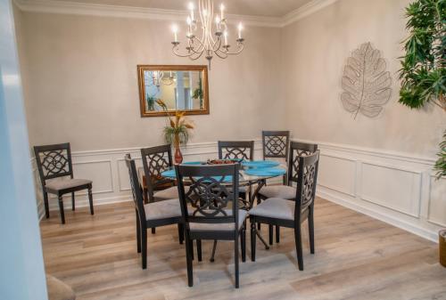 Luxury Lake View Condo-Vista Cay photo 22