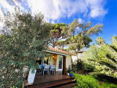 Gaspro15 - Maison 5 pers climatisée résidence avec piscine à proximité des plages du Golfe de St Tropez