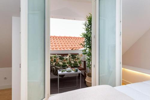 Apartment • Downtown Lisbon • 3 Bedrooms • Balcony