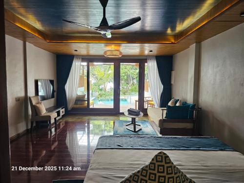 TV a/nebo společenská místnost v ubytování Island Luxury Retreat - Maalhos